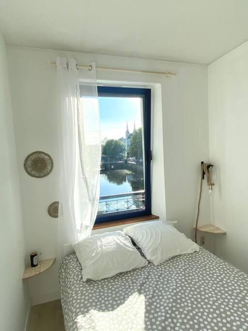 Quimper: T3 Avec Vue Cathedrale Proche Gare Apartment *