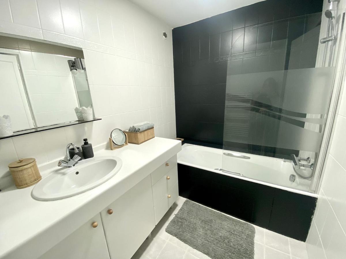 Apartment Quimper: T3 Avec Vue Cathedrale Proche Gare